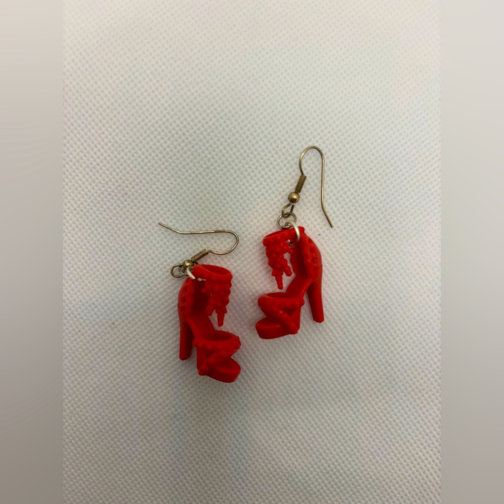 Handmade Barbiecore/Barbie red strappy high heel earrings - Picture 4 of 5